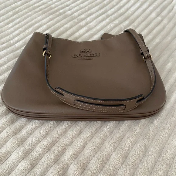 COACH PENELOPE SHOULDER BAG - Picture 10 of 12